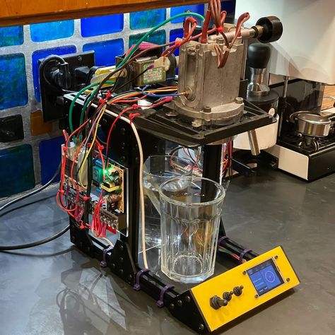 Gaggia Espresso Machine, Best Home Espresso Machine, Espresso Machine Design, Home Espresso Machine, Open Source Hardware, Circuit Board Design, Diy Tech, 3d Printing Diy, Arduino Projects