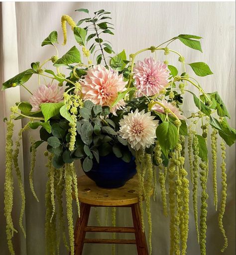 Green Hanging Amaranthus Bouquet, Amaranth Bouquet Wedding, Amaranth Wedding Bouquet, Amaranth Flower Arrangement, Amaranth Arrangements, Amaranthus Arrangement, Amaranthus Bouquet, White Greenhouse, Amaranth Flower