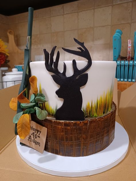 Deer Cake For Men, Hunter Cake Ideas, Hunting Theme Cake, Deer Hunting Cake, 65th Birthday Party Ideas, Hunting Birthday Cakes, Nature Cake, Fish Cake Birthday, Deer Cakes