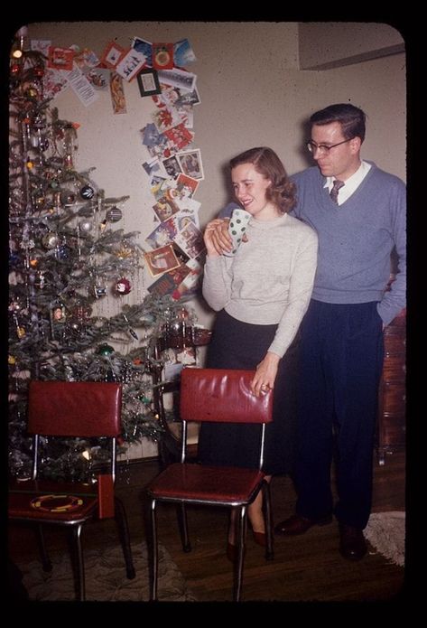 Guys In Sweaters, 50s Christmas, 1960s Christmas, Vintage Christmas Dress, Kitschy Christmas, Vintage Christmas Photos, Party Fotos, Red Chrome, Ghost Of Christmas Past