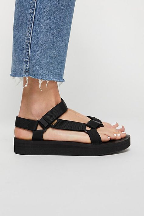 Slide View 2: Midform Universal Teva Teva Midform Sandals Outfit, Teva Sandals Outfit Summer, Teva Midform Sandals, Black Tevas, Teva Sandals Outfit, Black Teva, Teva Sandal, Best Nursing Shoes, Sandals Outfit Summer