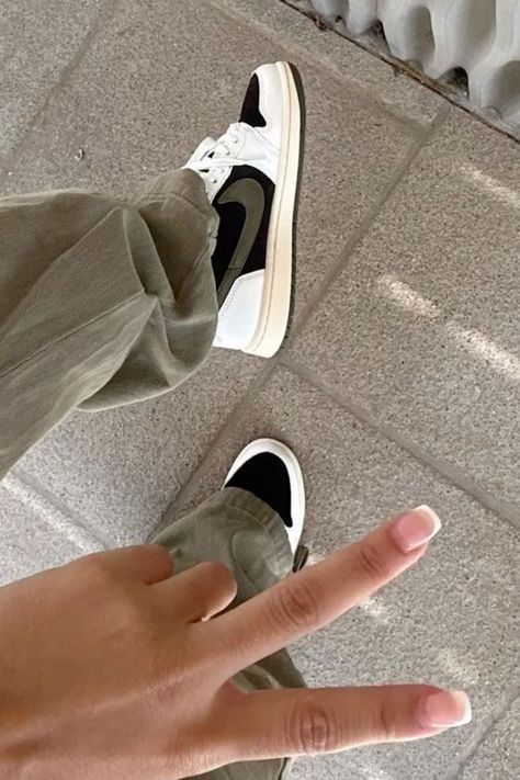 Mayshow.ru Best quality air jordan,Nike,Balenciaga, Adidas shoes #airjordan#nike#balenciaga #adidas Travis Scott Sneakers Outfit, Travis Scott Shoes Outfit Women, Travis Scott Olive Outfit, Travis Scott Sb Dunks Outfit, Travis Scott Dunks Outfit, Olive Dunks, Travis Scott Shoes Outfit, Travis Scott Dunks, Travis Scott Olive