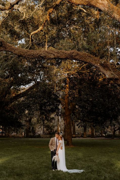 Forsyth Park Elopement Elopement Savannah Ga, Savannah Ga Elopement, Savannah Georgia Elopement, Forsyth Park Savannah Wedding, Savannah Elopement, Beautiful Elopement, Forsyth Park, Photos Inspo, Savannah Wedding