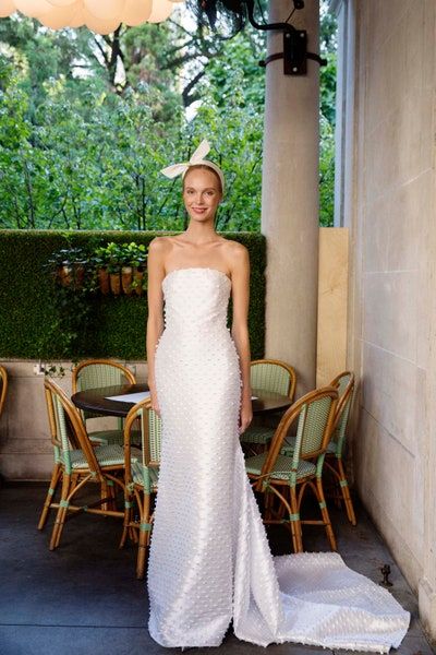 Lela Rose Bridal Fall 2017 Collection - Vogue Runway 2017, Rose Wedding Dress, Rose Gown, Dress With Train, Lela Rose, Column Dress, Bridal Fashion Week, Dreamy Dress, New Wedding Dresses