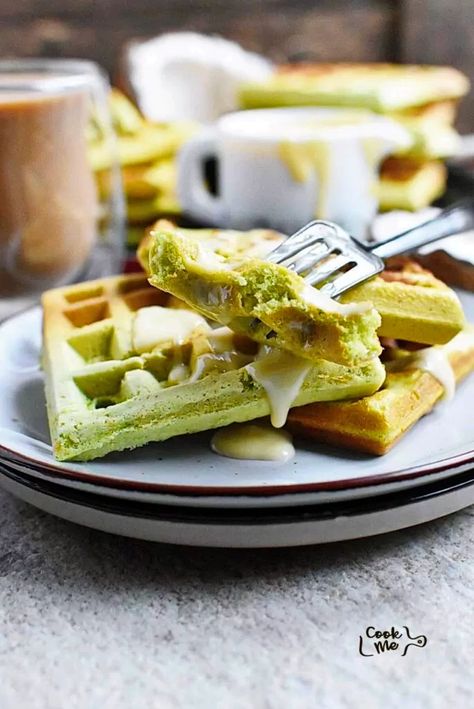 Pandan Waffles Recipe - Cook.me Recipes Classic Waffle Recipe, Breakfast Waffle Recipes, Vietnamese Street Food, Easy Waffle Recipe, Homemade Waffles, Breakfast Waffles, Waffle Recipes, Best Breakfast, Treat Recipe