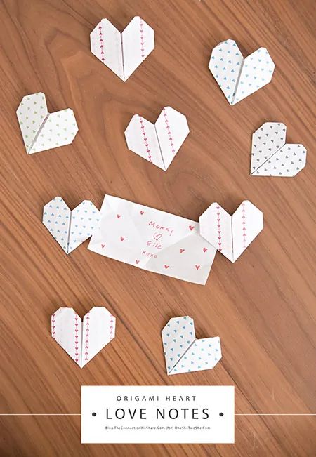 Hart Origami, Origami Hearts, Heart Tutorial, Origami Bookmark, Origami Love, Origami Butterfly, Origami Heart, Easy Origami, Heart Garland