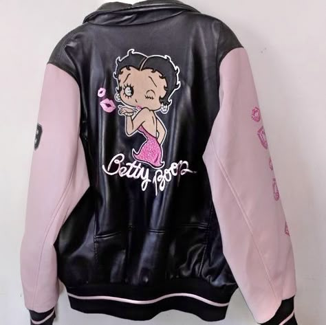 Betty Boop Jacket, 2000s Clothing, 2000s Clothes, Clueless Outfits, 2000s Fashion Outfits, Cute Couple Selfies, Clothing Details, 2000s Fashion, Colourful Outfits