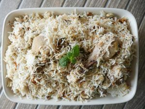 Dawat Recipes, Biryani Food, Curry Fried Rice, Easy Indian Dessert Recipes, Easy Indian Dessert, Biryani Rice, Ramadan Special, Food Fusion, Rice Pasta