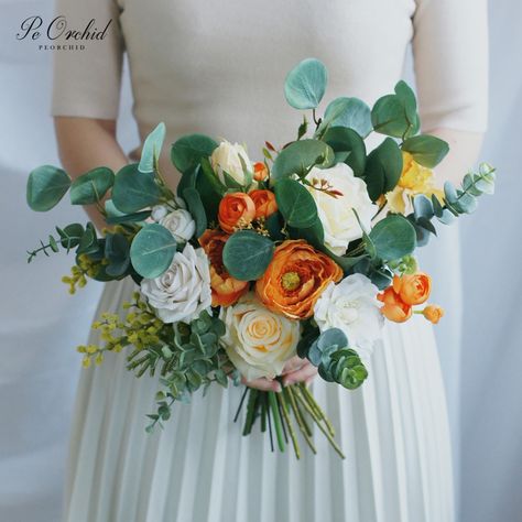 Bridal Flowers Bouquet, Orange And White Wedding, Bridal Bouquet Green, Cheap Wedding Bouquets, Orange Wedding Bouquet, Green Wedding Bouquet, Poppy Bouquet, Eucalyptus Bouquet, Bridal Bouquet Flowers