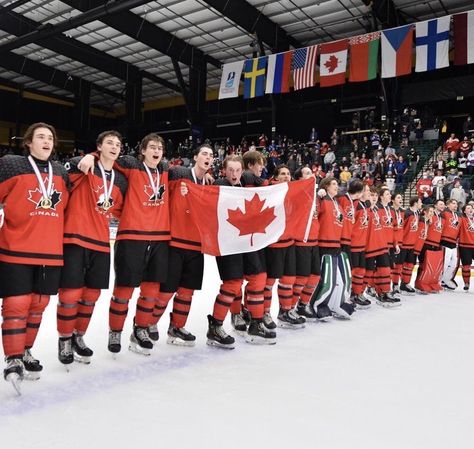 Pwhl Toronto, Team Canada Hockey, Hockey Aesthetic, Connor Bedard, Canada Hockey, Team Canada, Hockey Players, Hockey, Toronto