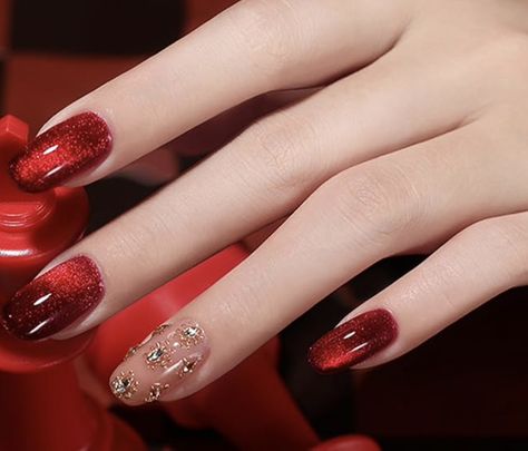 Ruby Red Cat Eye Magnetic Shiny Polish Red Cateye Nails, Magnetic Nail Polish, Glitter Gel Polish, Magnetic Nails, Work Nails, Snowflake Nails, Cat Eye Gel, Cat Eye Nails, Sparkly Nails