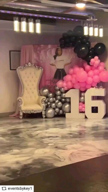 Quite_Nice on Instagram: "#REPOST @eventsbykey1 with @get__repost__app Sweet 16 💕🖤🤍 book @eventsbykey1 for your next event #QuiteNice #7Mile #TheVenueJustForYou" Sweet 16 Pink And White Theme, Sweet 16 Outfits Pink, Sweet 16 Party Ideas Pink And Black, Spring Sweet 16, Sweet 16 Party Decorations Ideas, Sweet 16 Looks, Sweet 16 Birthday Dress, Airbnb Party, Sweet 16 Decorations Ideas