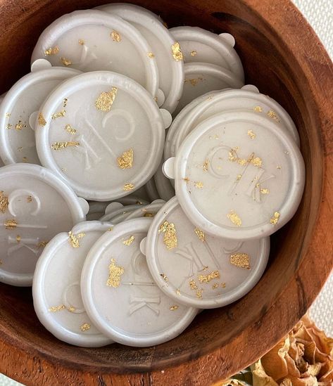 WeddInk on Instagram: “Custom pearl white wax seals with gold flakes. ✨ #waxseals #waxseal #waxsealstamp #waxsealing #selfadhesive #white #pearlwhite #gold…” Gold Wax Seal, Full Names, Wedding Place Names, Event Menu, White Wax, Wedding Logos, Wax Stamp, Wax Seal Stamp, Gold Copper