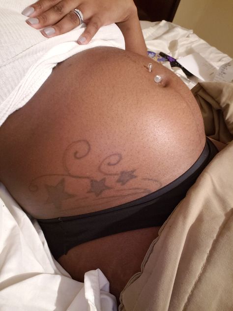 #1stpregnancy #itsagirl #pregnantbellies #motherhood #belly #pregnancy #tattoodmoms  #maternitybellyring 5 Month Belly Bump, Pregnant Belly No Face, Small Belly Bump, 3 Month Pregnant Belly, Black Pregnant Belly, 1 Month Pregnant Belly, 22 Weeks Pregnant Belly, 6 Months Pregnant Belly, 28 Weeks Pregnant Belly