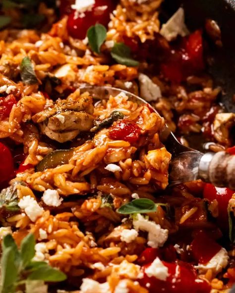 Chicken And Risoni Bake, Chicken Orzo Vegetables, Chicken Risoni Recipes, Risoni Pasta Recipes, Greek Orzo Recipes, Greek Pasta Dinner, Greek Chicken And Orzo, Greek Chicken Orzo, Orzo Lemon