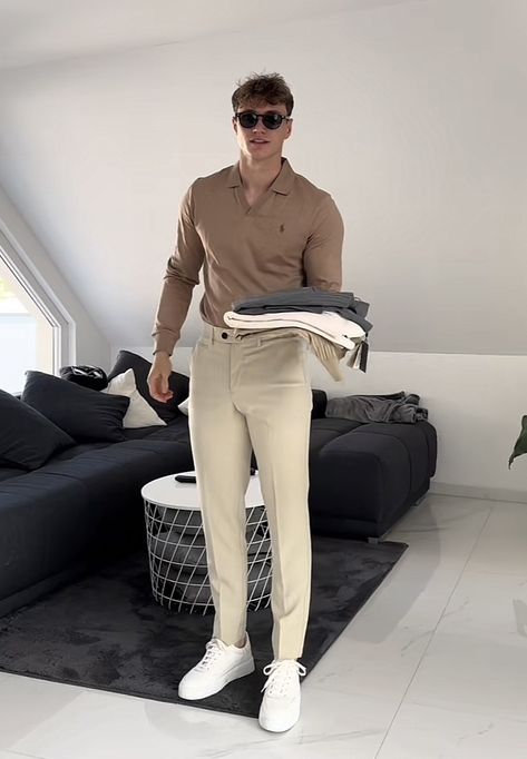 Men Outfit Semi Formal, Old Money Fits Men, Semi Formal Men Outfit Aesthetic, Elegant Outfits For Men, Casual Shirts Outfit, Chinos Men Outfit, Best Casual Shirts, Polo Shirt Outfits, Mens Smart Casual Outfits