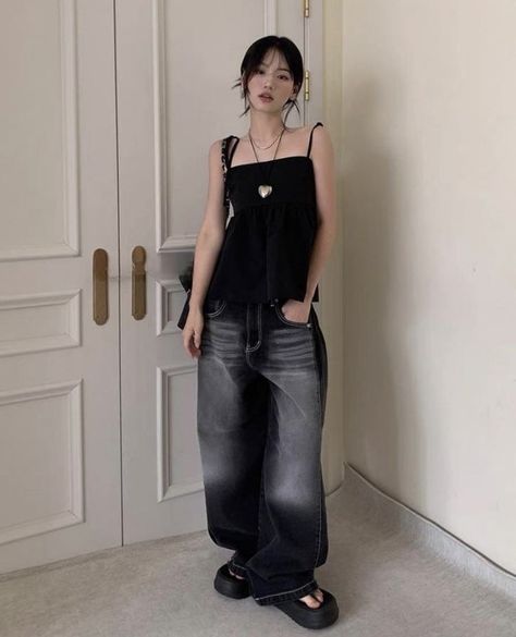 Korean Grunge Outfits, Harajuku Jeans, Trousers Casual, Fashion Y2k, Jeans For Women, Denim Trousers, Casual Style Outfits, Fashion Killa, Look Cool