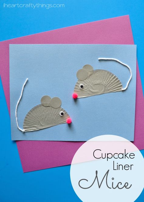 I HEART CRAFTY THINGS: Cupcake Liner Mouse Kids Craft Cupcake Liner Crafts, Art Projects For Teens, Mouse Crafts, Art Projects For Adults, Toddler Art Projects, Alphabet Crafts, Toddler Art, Letter A Crafts, Cute Mouse