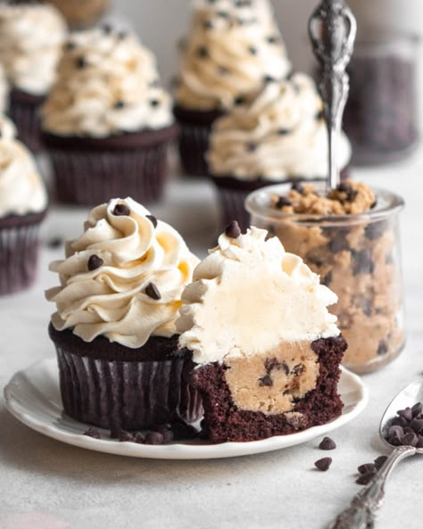 Cookie Dough Stuffed Cupcakes, Cupcakes Stuffed, Stuffed Cupcakes, Edible Chocolate Chip Cookie Dough, Bloom Bakery, Cookie Dough Cupcakes, Chocolate Cookie Dough, Cupcake Recipes Chocolate, Gourmet Cupcakes