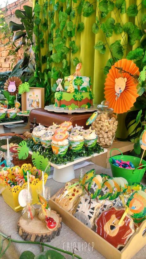 Animalitos de la jungla Birthday Party Ideas | Photo 8 of 11 | Catch My Party Jungle Theme Birthday Party, Zoo Birthday Party, Jungle Thema, Jungle Safari Birthday, Wild Birthday Party, Lion King Baby Shower, Lion King Birthday, Jungle Theme Birthday, Jungle Birthday Party