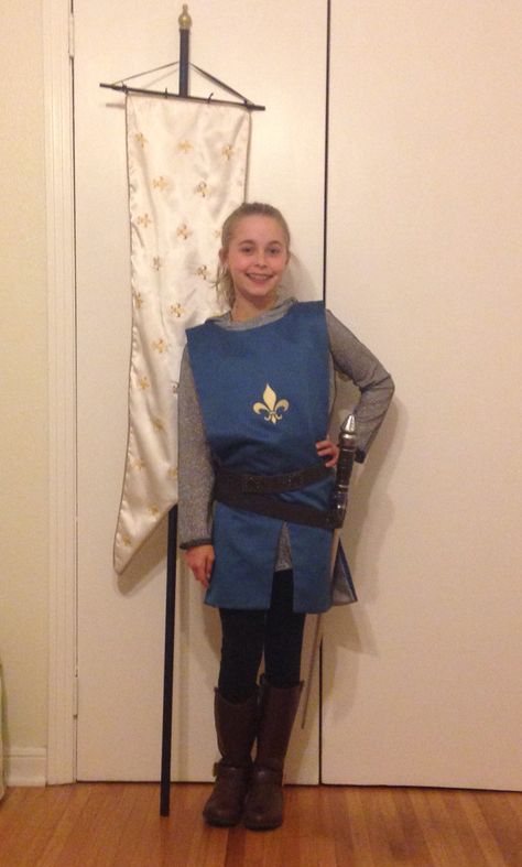 The Joan of Arc costume I made for for my niece! Diy Joan Of Arc Costume, Easy Knight Costume, St Joan Of Arc Costume, Saint Joan Of Arc Costume, Joan Of Arc Costume Diy, Diy Knight Costume, Joan Of Arc Costume, Santa Joana D'arc, Saint Costume