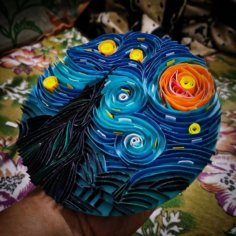 Van Gogh's starry night but not through paints and brushes but by paper strips! Paints And Brushes, Paper Twine, Night Flowers, Starry Night Van Gogh, Origami Crafts Diy, Small Canvas Art, Small Canvas, Origami Crafts, Book Art Drawings