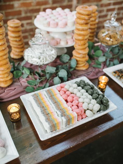 Korean Wedding Food Ideas, Korean Wedding Food, Mauve Bridesmaids, Millwick Wedding, Silly Wedding, Donut Wedding, Bridal Era, 2026 Wedding, Bouquets Of Roses