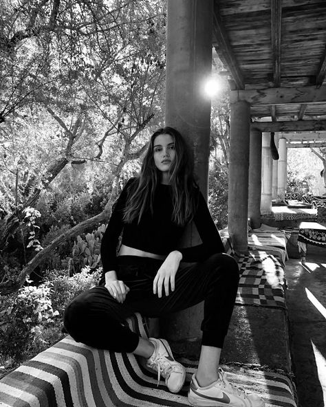 Luna Bijl Luna Bijl, Meghan Roche, Model Dream, Black White Portrait, White Portrait, Super Models, Future Outfit, Famous Photographers, Aesthetic People