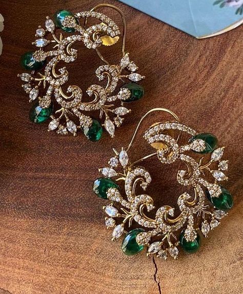 Emerald Studs, Bridal Jewellery Earrings, Antique Necklaces Design, Gold Earrings Models, Diamond Pendants Designs, Diamond Earrings Design, Bridal Jewelry Vintage, Designer Diamond Jewellery, Handmade Gold Jewellery