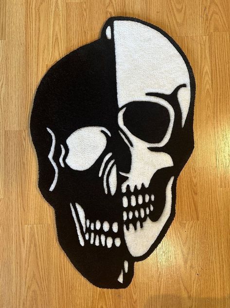 Spooky Rugs, Skull Bedroom, Hanging Desk, Tufting Art, Halloween Rugs, Sunflower Room, Cool Room Ideas, Cute Rugs, Tufting Diy