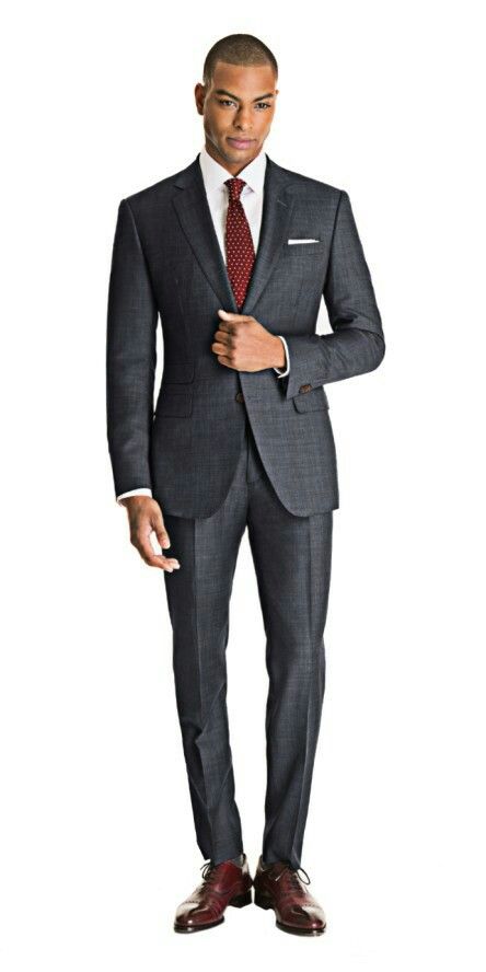 Grey Suit Charcoal Suit Combinations, Dark Grey Suit Men, Charcoal Grey Suit Men, Nice Suits, Terno Slim Fit, Mens Wardrobe, Terno Slim, Sharkskin Suit, Grey Suit Men