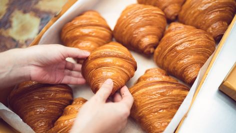 Croissant Breakfast Casserole, Croissant Bread, Costco Meals, Croissant Breakfast, Croissant Recipe, French Desserts, Chocolate Caliente, Flaky Crust, Crispy Treats