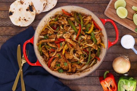 Chicken_Fajitas_2 Chicken Fajitas Recipe, Easy Chicken Fajitas, Fajitas Recipe, Seasoned Veggies, Chicken Fajita Recipe, Healthy Mexican, Fajita Recipe, One Pot Dishes, Homemade Tacos