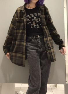 How Pinterest Sees Me Outfit Aesthetic, Ravencore Aesthetic Outfit, Gruge Outfits Girl, Midwest Emo Aesthetic Fashion, Janis Ian Outfit Ideas, Grunge Turtleneck Outfit, 80s Grunge Outfits Vintage, Grunge Lazy Outfits, Bastardcore Aesthetic Outfits