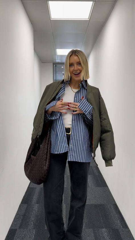 Polly Sayer (@pollyvsayer) • Instagram photos and videos Polly Sayer Hair, Sheerluxe Outfits, Polly Sayer Style, Polly Sayer, Striped Shirts, White Blouses, Outfit Primavera, Style Essentials, Eddie Bauer Women