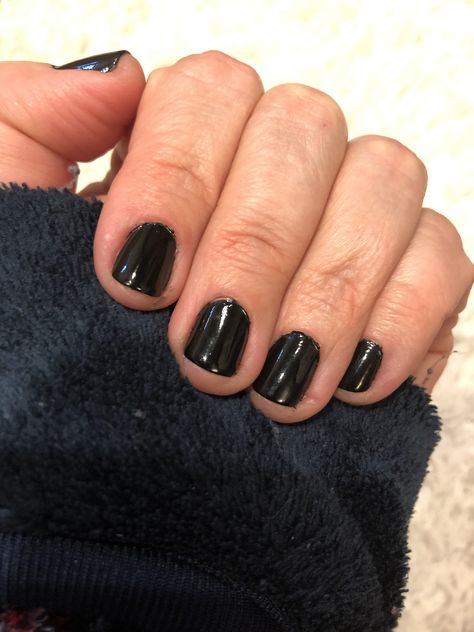 Gorgeous true black nail polish! Black Nail Varnish, Nail Polish Black, Men Nail Polish, Chipped Nail Polish, Fingernails Painted, Polished Man, Mens Nails, Matte Black Nails, Gothic Nails