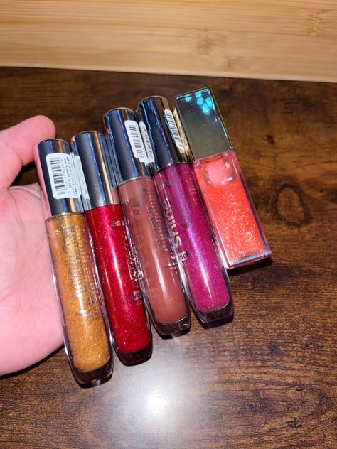 Essence clear lipgloss Clear Lipgloss, No Lips, Shopping Spree, Lip Gloss, Random Stuff, Pretty People, Essence, Lips, Crystals