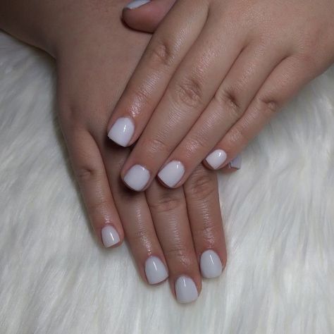 $20 Acrylic Overlay IG : @butterflynails.xoxo Acrylic Overlay On Natural Nails Short, Overlay White Nails, Clear Nail Overlay, Natural Acrylic Overlay Nails, Overlay On Real Nails, Dip Overlay Nails, White Acrylic Overlay Nails, Short Nail Overlay, Acrylic Layover Nails Short