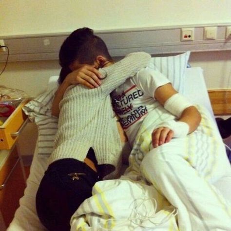 Hospital Pictures, Hugging Couple, Cute Relationship Photos, In Hospital, Goals Pictures, Love Hug, Boyfriend Goals, Relationship Goals Pictures, Cute Couple Selfies