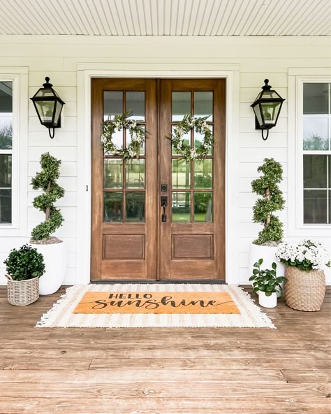 Porch Topiary, Spiral Topiary, Farmhouse Front Porch Ideas, Modern Farmhouse Porch, Summer Front Porch Ideas, Front Door Planters, Double Door Entryway, Summer Front Porch Decor, House Front Porch