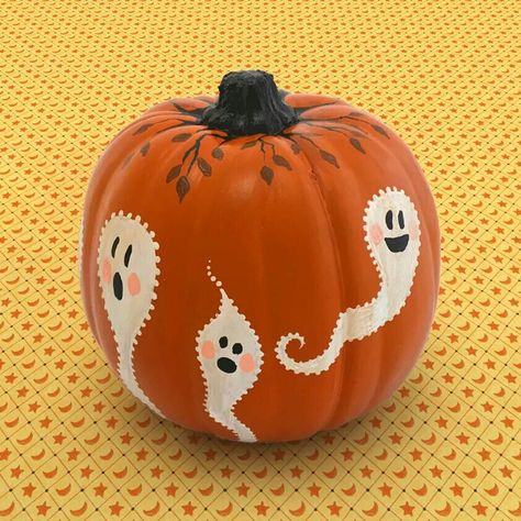 Pumpkin Painting Ideas Mexican, Foam Pumpkin Painting Ideas, Pumpink Painting Ideas, Ceramic Pumpkins Painting Ideas, Yellow Pumpkin Painting Ideas, Flower Painted Pumpkins, Orange Pumpkin Painting Ideas, Pumpkin Painting Ideas Simple, Drawing On Pumpkins