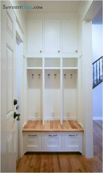 Little Things Not To Forget When Building…! | Building a House... What Not to Forget! Vstupná Hala, Built In Lockers, Mudroom Lockers, Bench Plans, Laundry Mud Room, Built In Bench, Hus Inspiration, Teds Woodworking, Cubbies