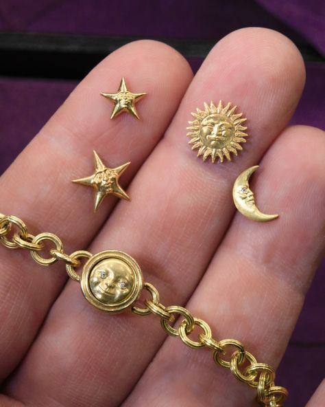 What mysteries of the universe lie within these golden motifs? Glamour Witch, Anthony Lent, Sunset Girl, Curated Ear, Mood Jewelry, English Memes, Diy Charm Bracelet, Jewelry Accessories Ideas, Pretty Jewelry