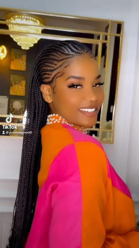 Cornrows With Box Braids, Short Hair Inspiration, Carrot Hairstyles, Latest Braided Hairstyles, Latest Hair Braids, Hilarious Dogs, Cornrows Natural Hair, Trendy Short Hairstyles, Cornrows Braids For Black Women