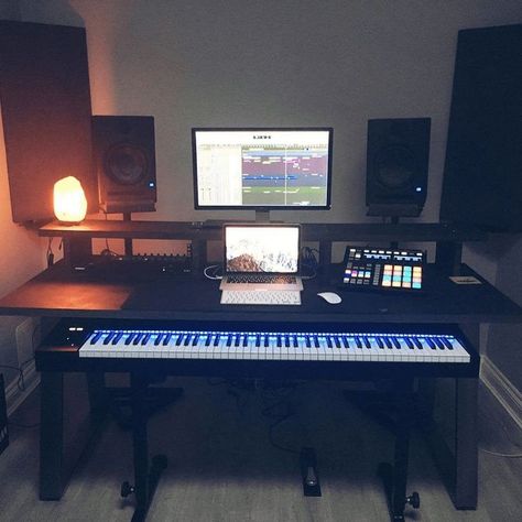 Music Studio Desk, Home Studio Desk, University Rooms, Home Recording Studio Setup, Recording Studio Setup, Home Studio Ideas, Home Music Rooms, Studio Music, Recording Studio Design