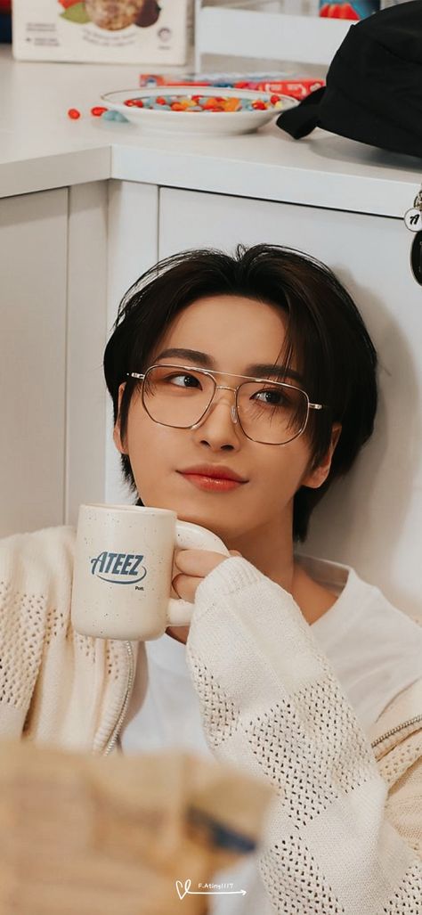 Seonghwa Hd Pics, Seonghwa Wallpaper Pc, Park Seonghwa Cute, Seonghwa Boyfriend Material Wallpaper, Seonghwa Long Hair, Seong Hwa Ateez, Seonghwa Photoshoot, Park Seonghwa Wallpaper, Seonghwa Boyfriend Material