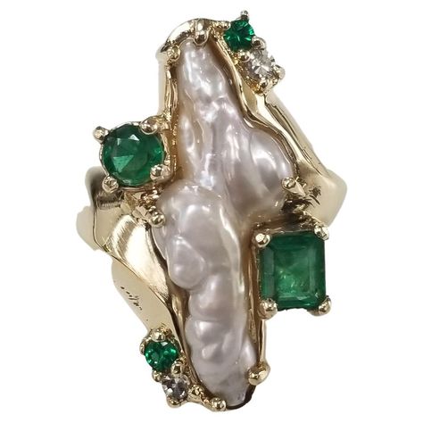 Item specifics Condition:Pre-owned: Seller Notes:"GREAT CONDITION” Diamond Clarity Grade:Very Slightly Included (VS1) Setting Style:cocktail Type:Ring Main Stone Color:Emerald ec .47, round .23, 2 .08 Metal Purity:14k Main Stone: 2 Diamonds .08 Main Stone Creation: Pearl free form Metal:White Gold Diamond Color Grade:G Ring Size: 5 Pearl Cocktail Ring, Yellow Gold Cocktail Ring, Colored Diamond Rings, Gold Cocktail Ring, Diamond Cocktail Rings, Funky Jewelry, Jewelry Lookbook, Diamond Color, Jewelry Inspo