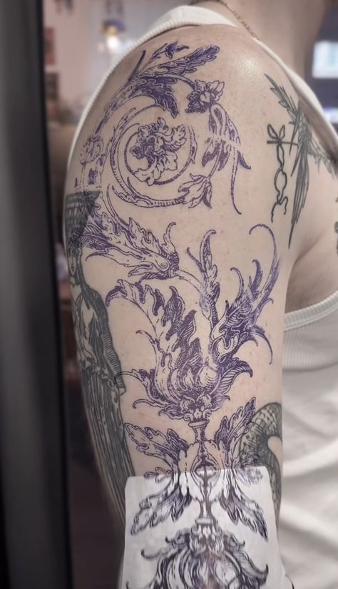 Yoshitaka Amano Tattoo, Tattoo Art Pieces, Ornamental Half Sleeve Tattoo, Art Nouveau Hand Tattoo, Victorian Tattoo Sleeve, Romantic Gothic Tattoo, Deconstructed Tattoo, Full Tattoo Women, Gray Ink Tattoo