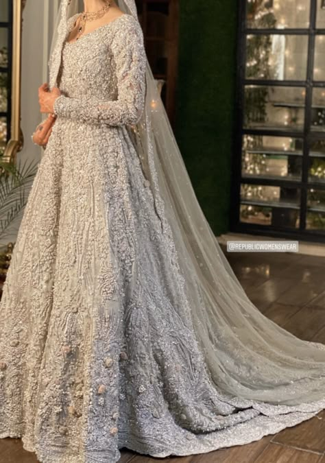 Pakistani Bridal Dress, Walima Dress, Desi Wedding Dresses, Nikkah Dress, Asian Bridal Dresses, Asian Wedding Dress, Latest Bridal Dresses, Bridal Dresses Pakistan, Pakistani Wedding Outfits