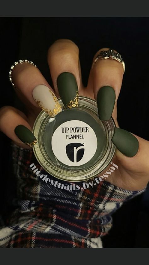 Nail Ideas For Autumn, Matte Green Nails, Matted Nails, Dip Nail Colors, Revel Nail Dip Powder, Revel Nail Dip, Emerald Nails, Revel Nail, Dark Green Nails